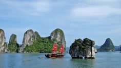 Ha Long Bay